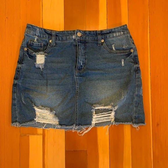 Jean Skirt - Picture 1 of 3